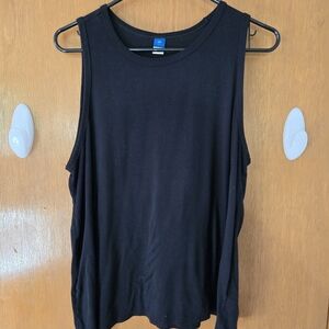 Black Sleeveless Women's Top
